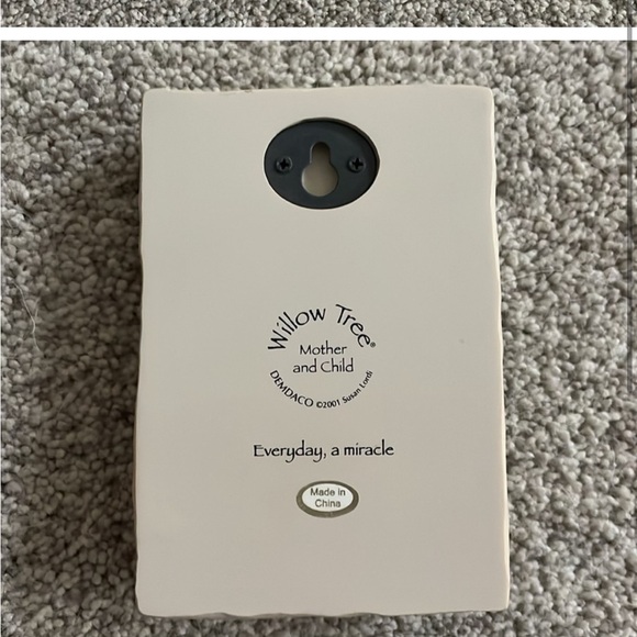 Willow Tree “Mother and Child” wall art - Picture 2 of 2